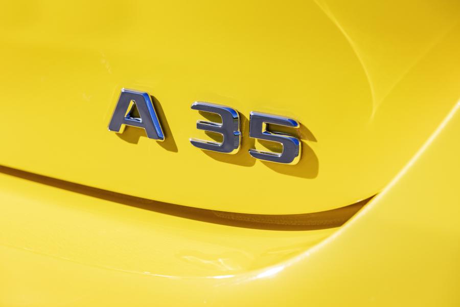 Логотип Mercedes-AMG A35 4Matic Aerodynamic Package (W177) 2018 года  (WW) (фото 25 из 31)